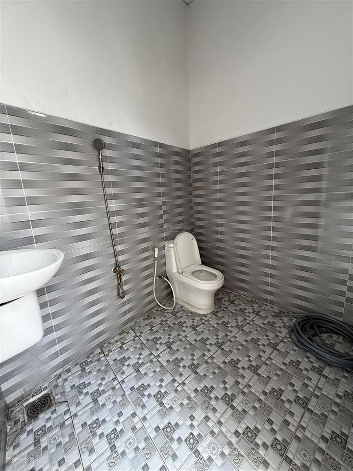 Bán shophouse tại ấp 1 phong phú, 12,99 tỷ, 200m2 nguyên căn mặt tiền quốc lộ 50 sổ hồng sẵn