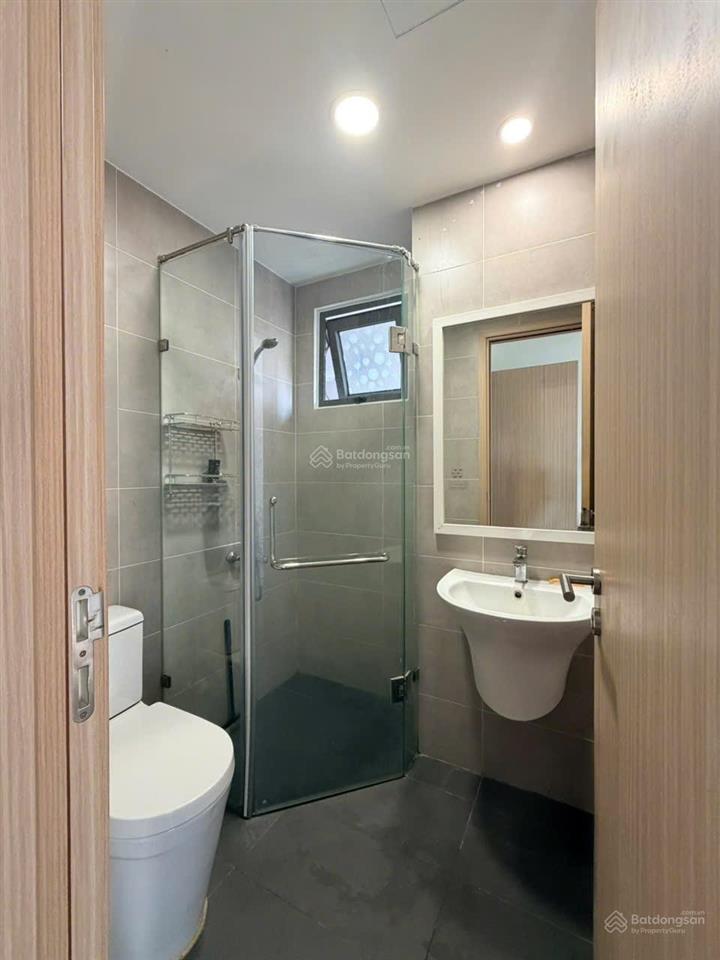 Cho thuê căn goc cc lovera vista, 7,5 triệu, 72m2, 2pn, 2wc, nội thất cơ bản, hướng tây nam bao đep