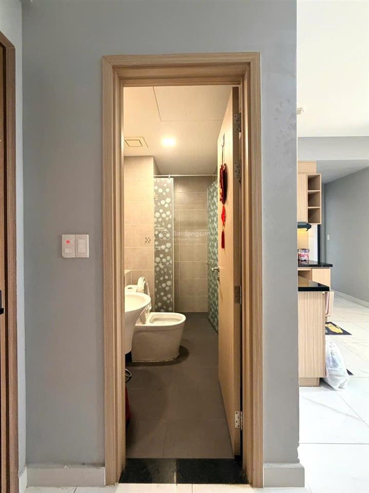 Cho thuê căn goc cc lovera vista, 7,5 triệu, 72m2, 2pn, 2wc, nội thất cơ bản, hướng tây nam bao đep
