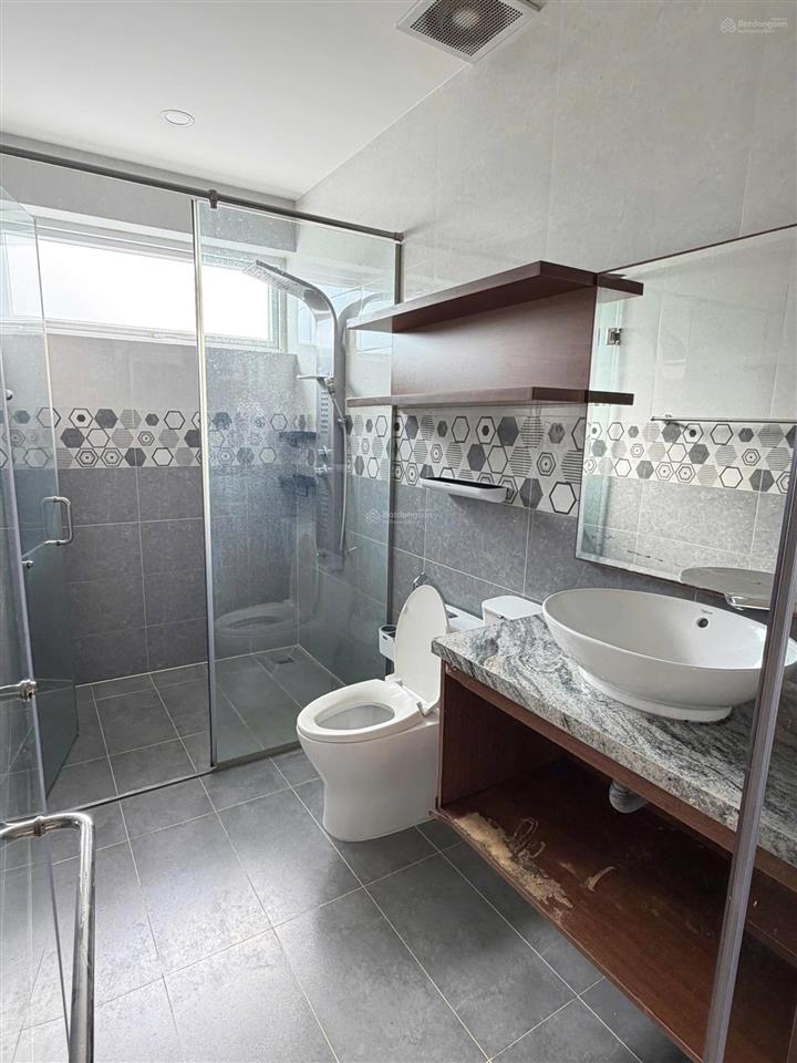 Bán gấp biệt thự 3pn, 3wc, 105m2 ở khang điền bình chánh, giá 9,7 tỷ