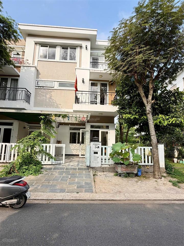 Bán gấp biệt thự 3pn, 3wc, 105m2 ở khang điền bình chánh, giá 9,7 tỷ