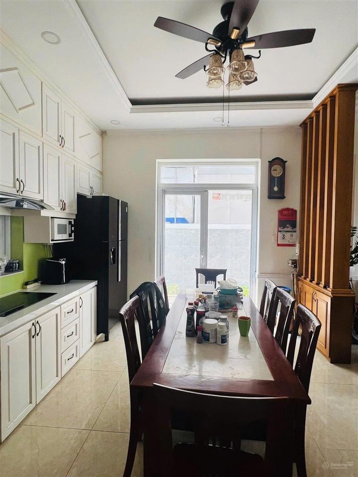 Bán biệt thự khang điền bình chánh, 9,5 tỷ, 123,5 m2, giá siêu hời, uy tín