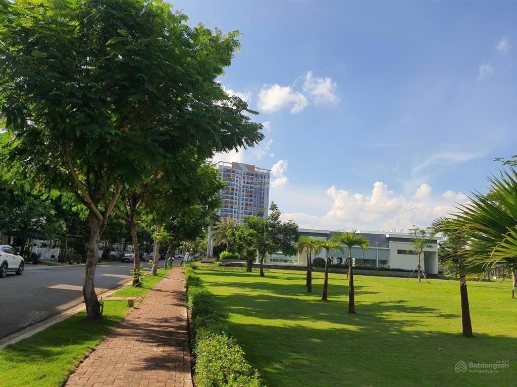 Bán nhà phố lovera park view công viên lớn tại khang điền bình chánh,8,3 tỷ, 75m2, uy tín chính chủ