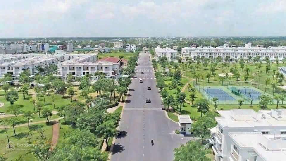 Bán nhà phố lovera park view công viên lớn tại khang điền bình chánh,8,3 tỷ, 75m2, uy tín chính chủ