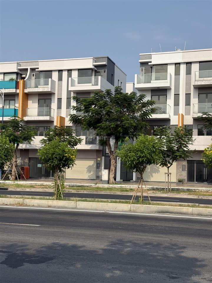 Cho thuê shophouse lovera premier, 8 tỷ vnd, 75m2, 6pn, 7wc, bình chánh, tp.hcm