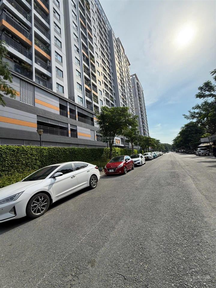Cho thuê nhà phố lovera park, đối diện cc vissta 8 triệu, 75m², 3pn + 3wc, thiết kế hiện đại