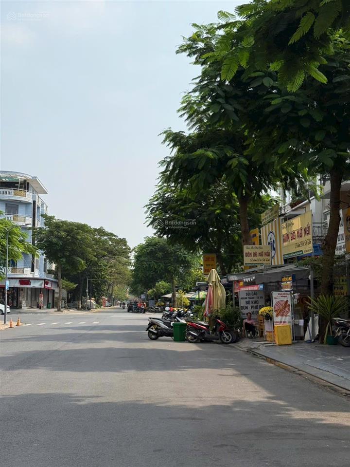 Cho thuê nhà phố lovera park, đối diện cc vissta 8 triệu, 75m², 3pn + 3wc, thiết kế hiện đại