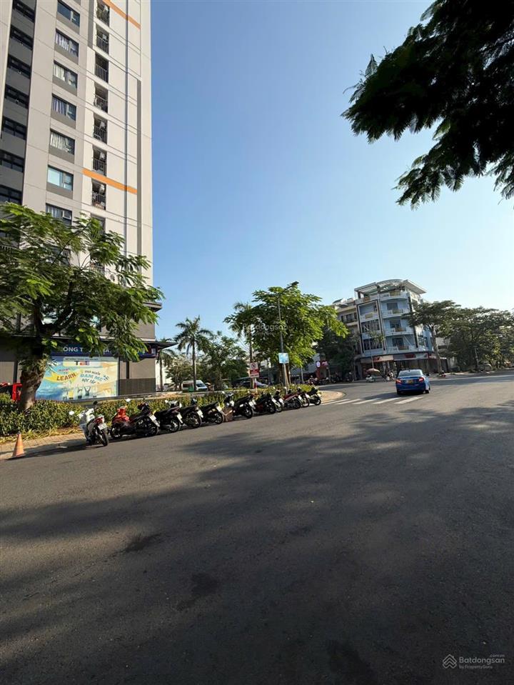 Cho thuê nhà phố lovera park, đối diện cc vissta 8 triệu, 75m², 3pn + 3wc, thiết kế hiện đại