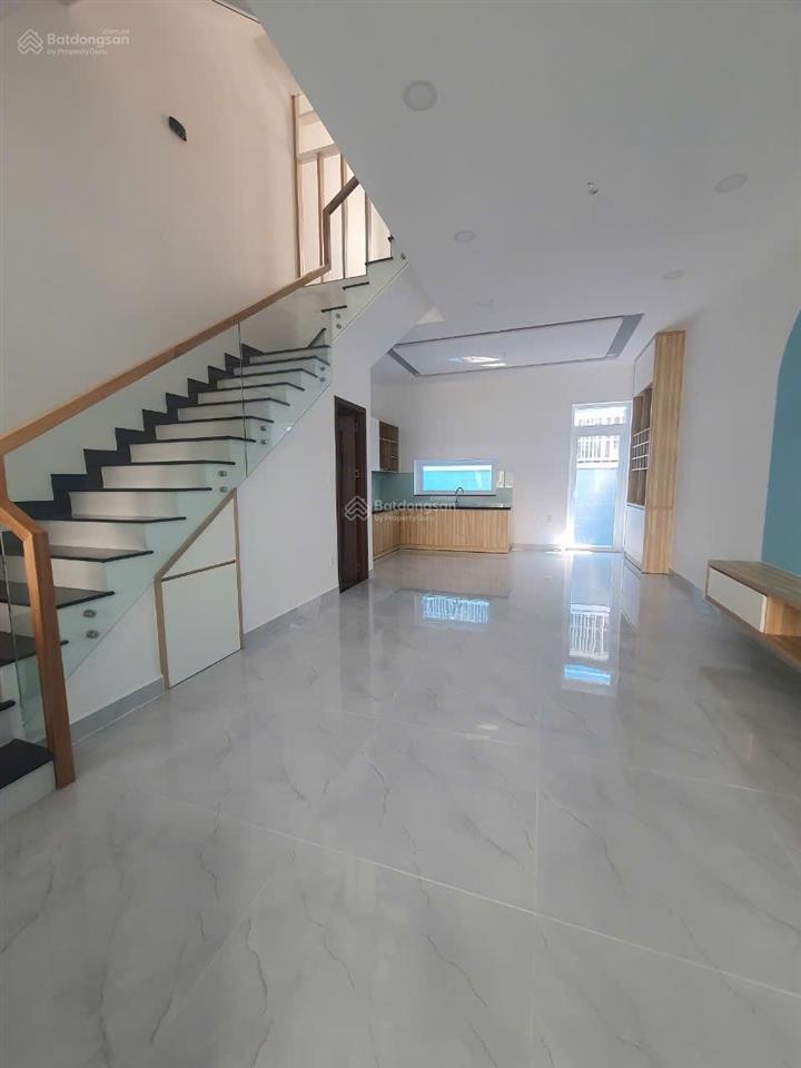 Hót  chính chủ cần bán nhanh nhà phố lovera park đẹp xinh giá 8tỷ vnd, 80m2, 4pn, 3wc, hàng hiếm