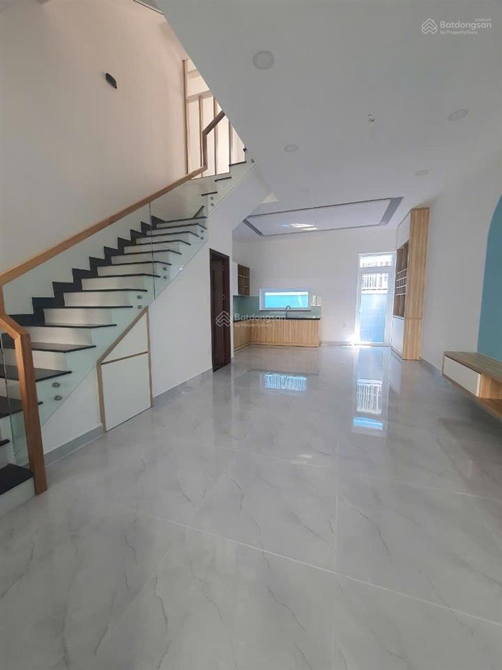 Cho thuê bt 3pn, 3wc, 75m2 tại khang điền bình chánh, 13 triệu vnd