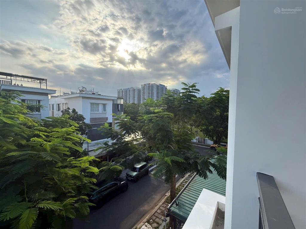 Cho thuê bt 3pn, 3wc, 75m2 tại khang điền bình chánh, 13 triệu vnd