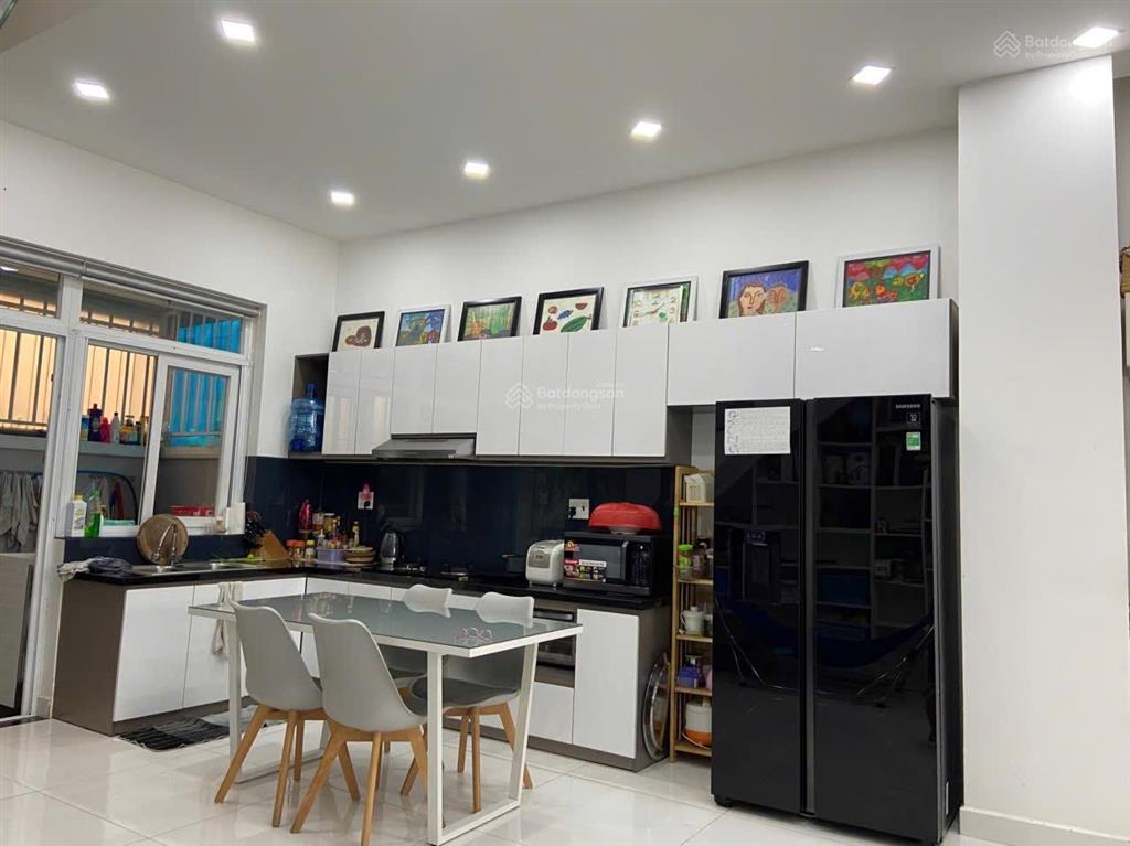 Cho thuê bt 3pn, 3wc, 75m2 tại khang điền bình chánh, 13 triệu vnd