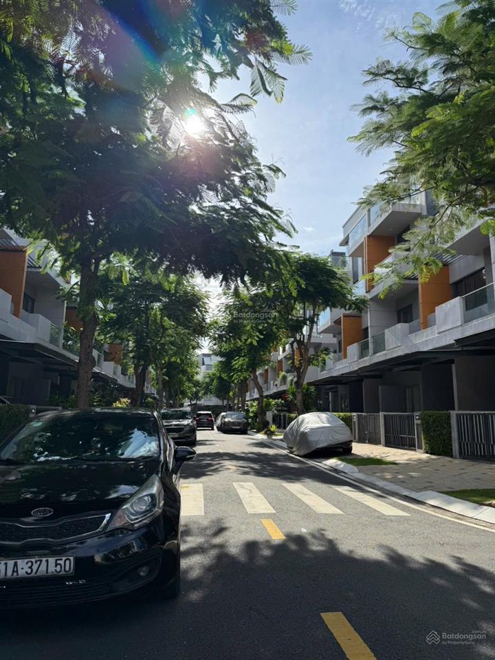 Bán biệt thự lovera premier, trịnh quang nghị, 8,1 tỷ, 75m2, view đẹp, giá ưu đãi