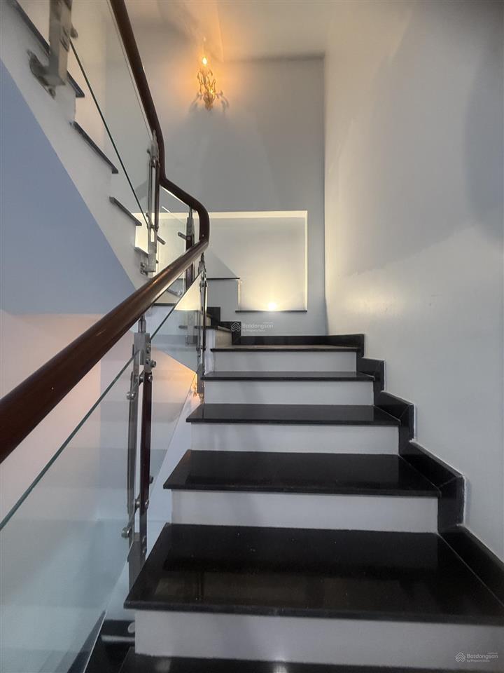 Cho thuê nhà riêng tại khang điền bình chánh, 18 triệu vnd, 100m2, 6pn, 7wc