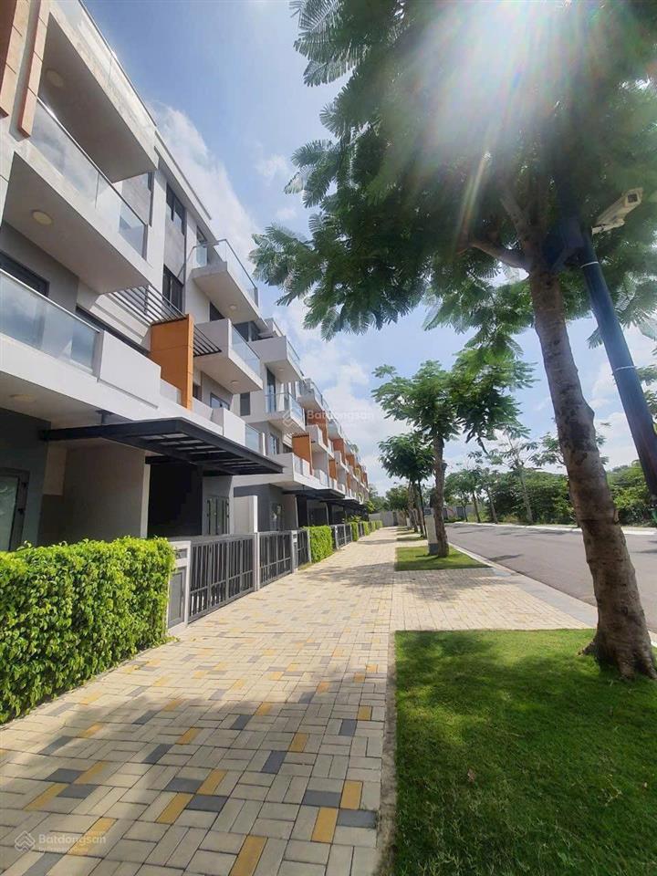 Cho thuê bt 5pn, 6wc, 75m2 giá siêu hời tại lovera premier, bình chánh, tp. hcm