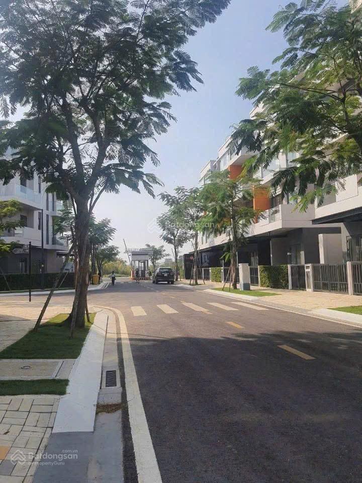 Cho thuê bt 5pn, 6wc, 75m2 giá siêu hời tại lovera premier, bình chánh, tp. hcm