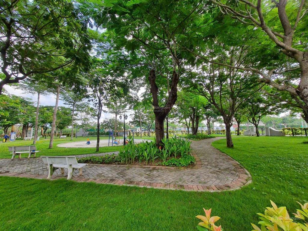 E hỗ trợ khách thân bán nhanh căn bìa đẹp xinh view công viên nội khu loverapark 105m. giá 9 tỷ