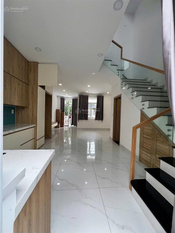 Cho thuê nhà biệt thự tại khang điền bình chánh, 11 triệu, 75m2, giá tốt, tốt