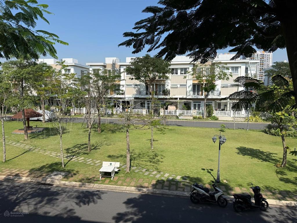 Chính chủ cần bán gấp căn nhà 3 tầng lầu lovera park tại kdc phong phú 4 giá 7,3 tỷ, 80m2, 4pn, 3wc