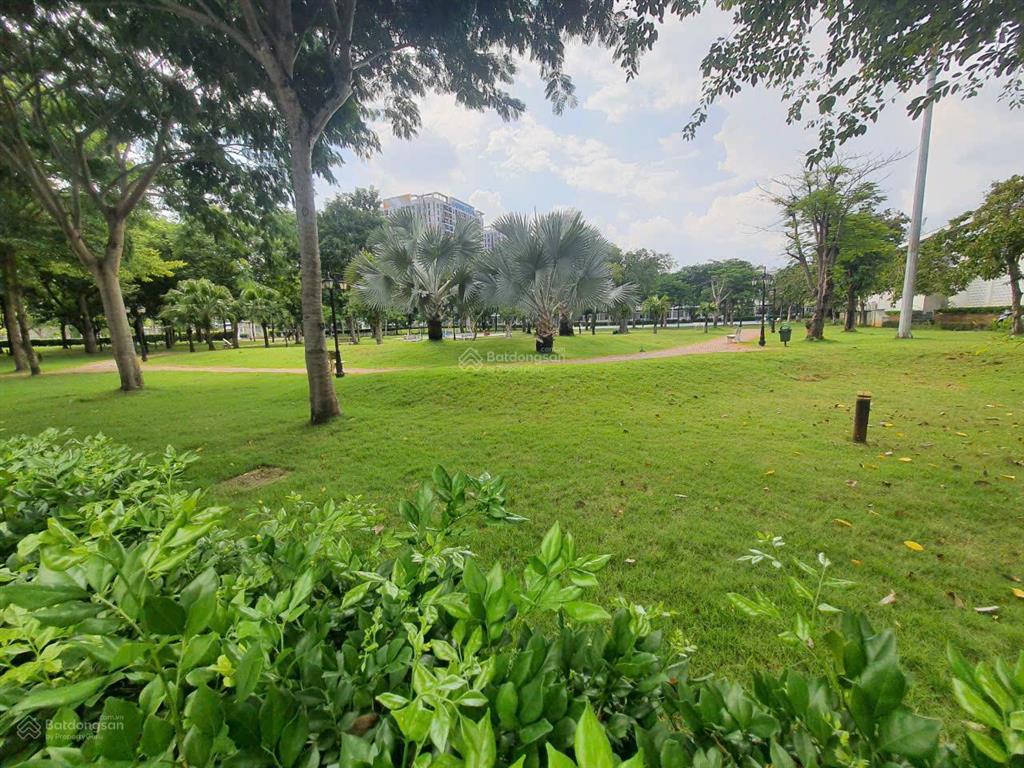 Chính chủ cần bán gấp căn nhà 3 tầng lầu lovera park tại kdc phong phú 4 giá 7,3 tỷ, 80m2, 4pn, 3wc