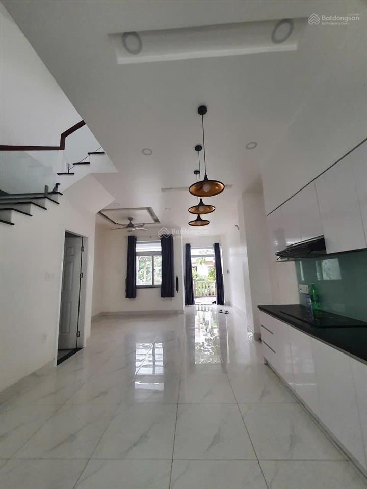 Hót  cho thuê góc nhà phố đẹp tại khang điền bình chánh, 13 triệu vnd, 97.5 m2, 4pn, 4wc