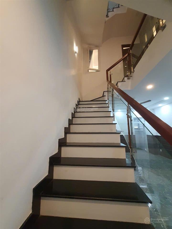 Hót  cho thuê góc nhà phố đẹp tại khang điền bình chánh, 13 triệu vnd, 97.5 m2, 4pn, 4wc