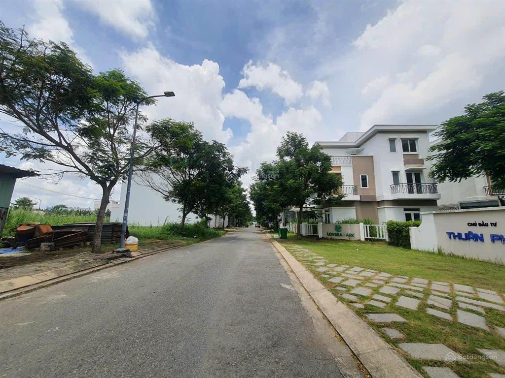 Bán nhanh nhà phố tuyệt đẹp tại lovera park, 6,99 tỷ, 75m2, 3pn, 3wc  hàng hiếm hướng đông nam