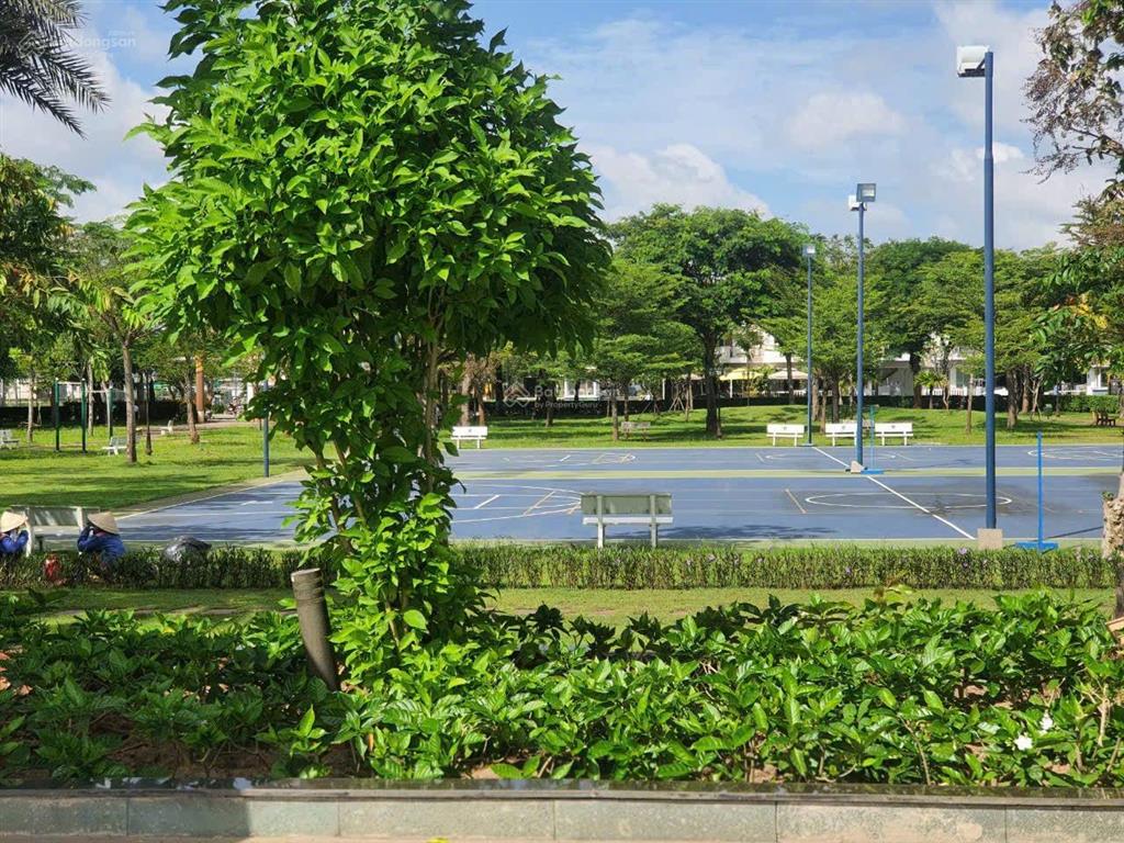 Bán nhanh nhà phố tuyệt đẹp tại lovera park, 6,99 tỷ, 75m2, 3pn, 3wc  hàng hiếm hướng đông nam