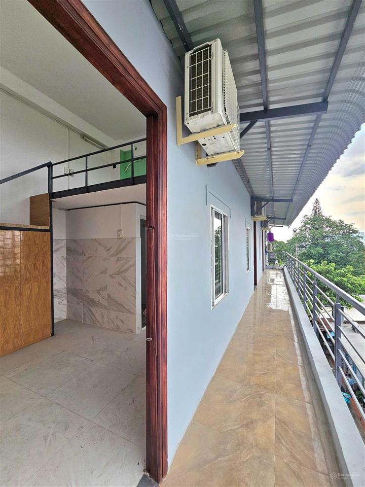 Cho thuê phòng trọ cao cấp, mới xây, gần chợ thủ đức, có nội thất cơ bản, giá ưu đãi