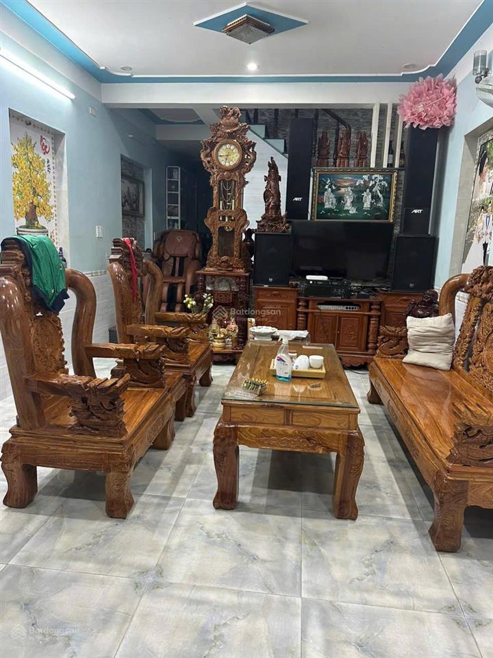 Cho thuê nhà 2 lầu sát chợ xóm vắng dĩ an, gần trung tâm hc dĩ an