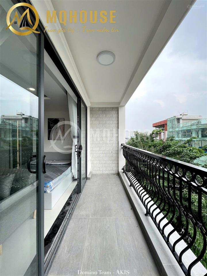 Căn hộ ban công tách bếp tại an khánh. khu vực cây xanh, đường lớn đỗ oto. nội thất mới hiện đại