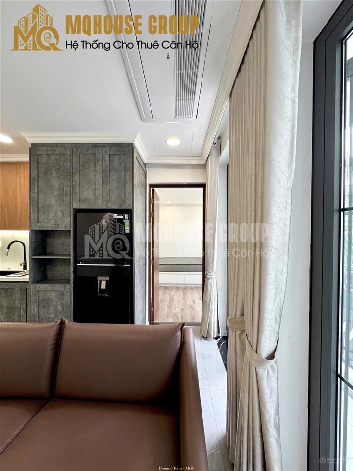 Căn hộ hiện đại ban công lớn tại thảo điền. bảo vệ 24/7. có slot đỗ ô tô