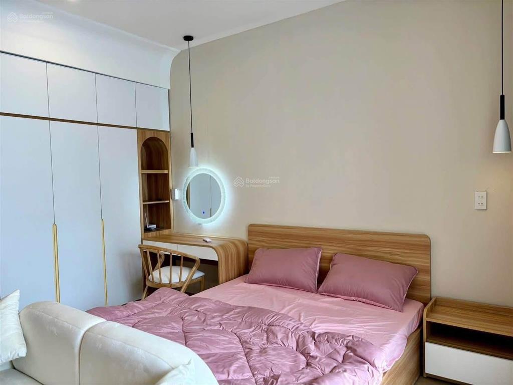 Deal tốt | căn ban công lớn sáng thoáng tại trần não. vị trí trung tâm thuận tiện di chuyển
