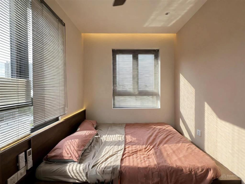 Sẵn căn 1pn đầy đủ tiện nghi. ban công sáng thoáng gần cầu sg, sala quận 2