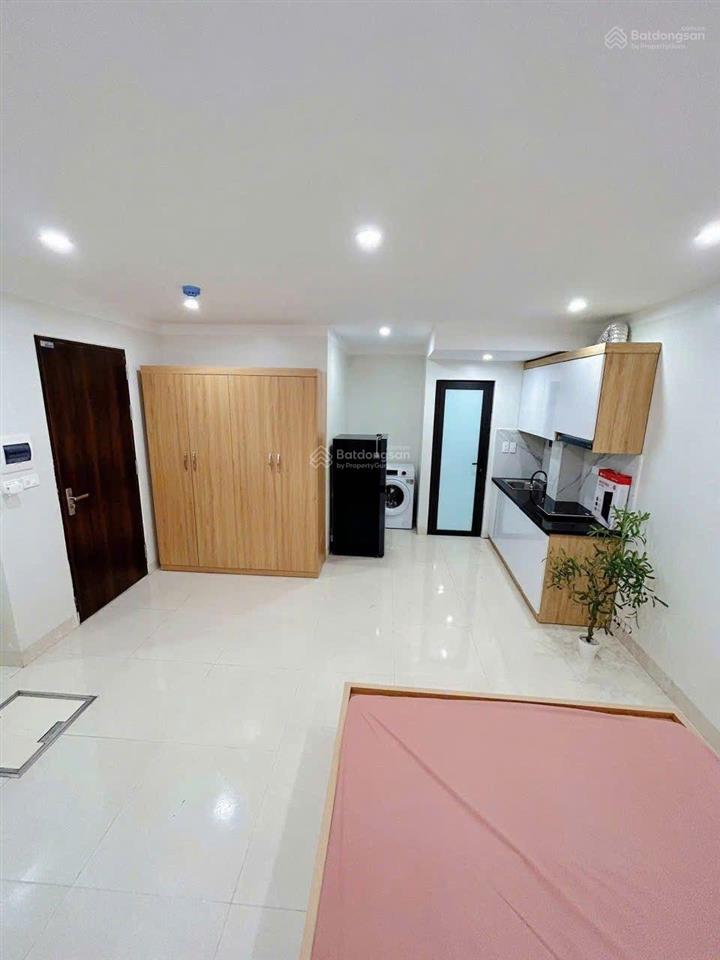 Siêu phẩm ccmn 35m2 full nội thất. phòng rộng thoáng, máy giặt riêng tại chùa quỳnh
