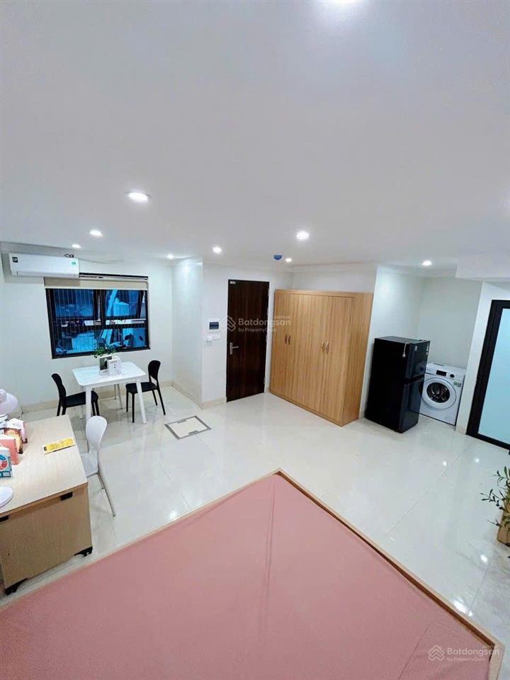 Siêu phẩm ccmn 35m2 full nội thất. phòng rộng thoáng, máy giặt riêng tại chùa quỳnh