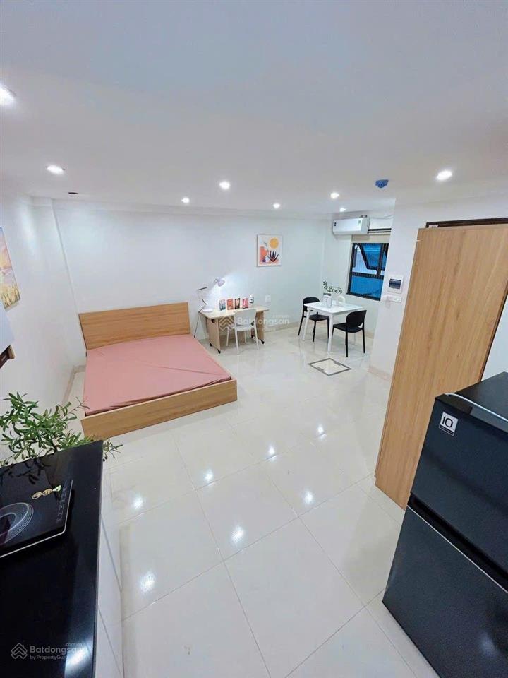 Siêu phẩm ccmn 35m2 full nội thất. phòng rộng thoáng, máy giặt riêng tại chùa quỳnh