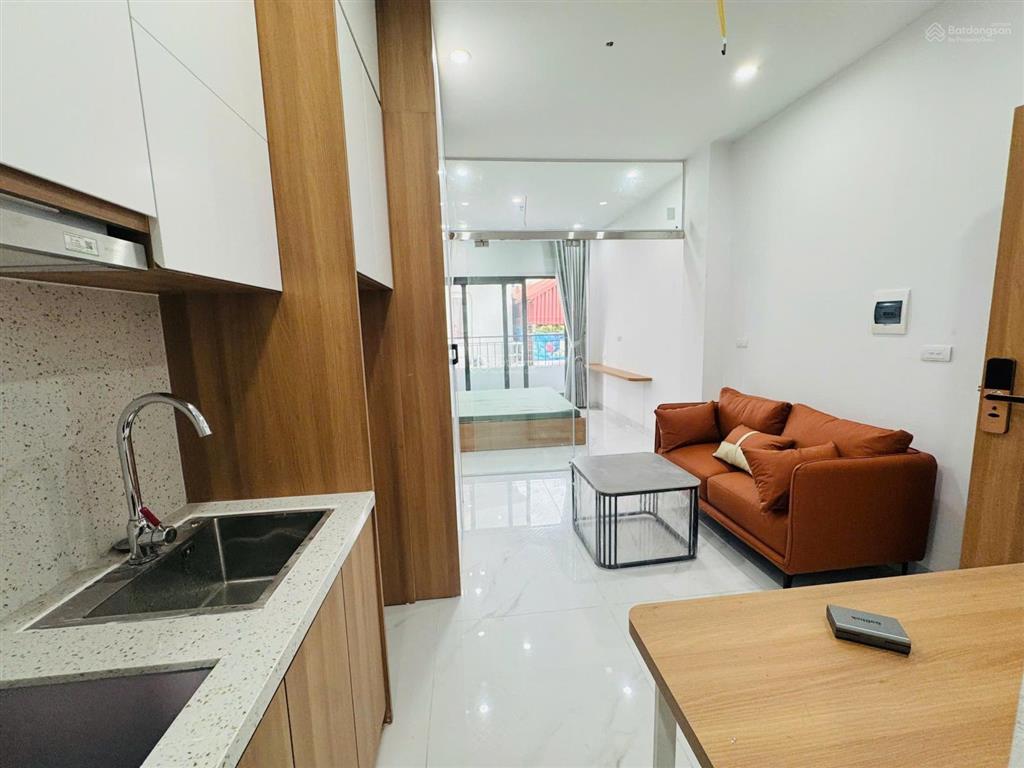 Bóc tem ccmn 1n1k 35m2 full nội thất. máy giặt riêng, ban công thoáng tại hồ ba mẫu gần bách khoa