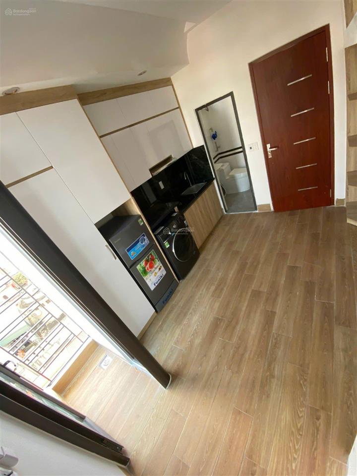 Siêu phẩm ccmn 30m2 full đồ. có gác xép. máy giặt riêng, ban công tại nhân hòa