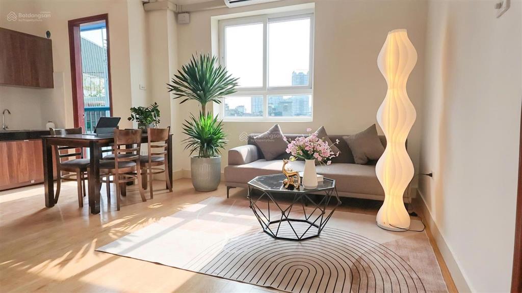 Siêu phẩm chung cư 2n1k 70m2 full nội thất xịn sò. ban công, có slot ô tô, mặt phố trương định
