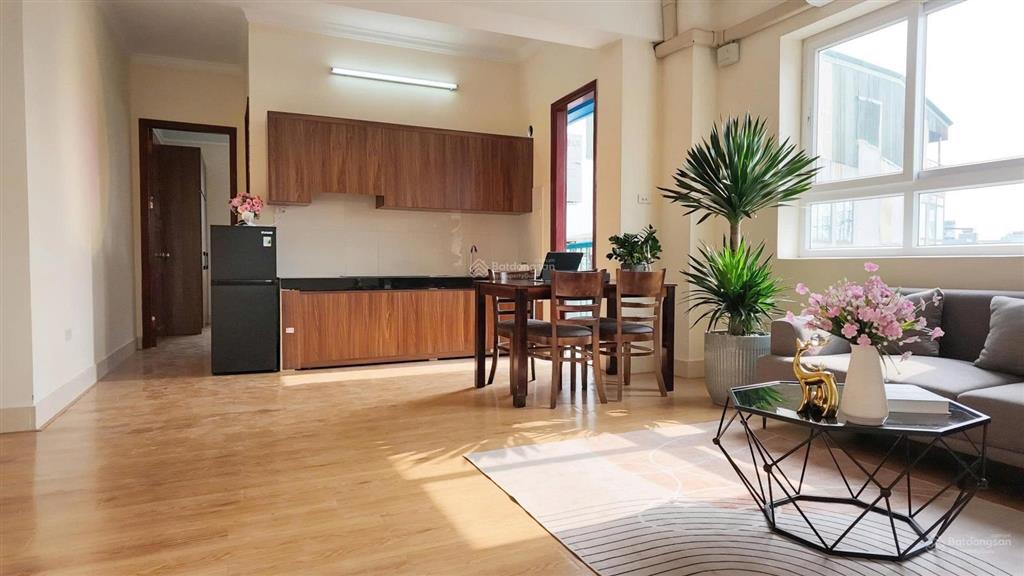Siêu phẩm chung cư 2n1k 70m2 full nội thất xịn sò. ban công, có slot ô tô, mặt phố trương định