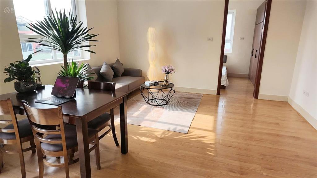 Siêu phẩm chung cư 2n1k 70m2 full nội thất xịn sò. ban công, có slot ô tô, mặt phố trương định