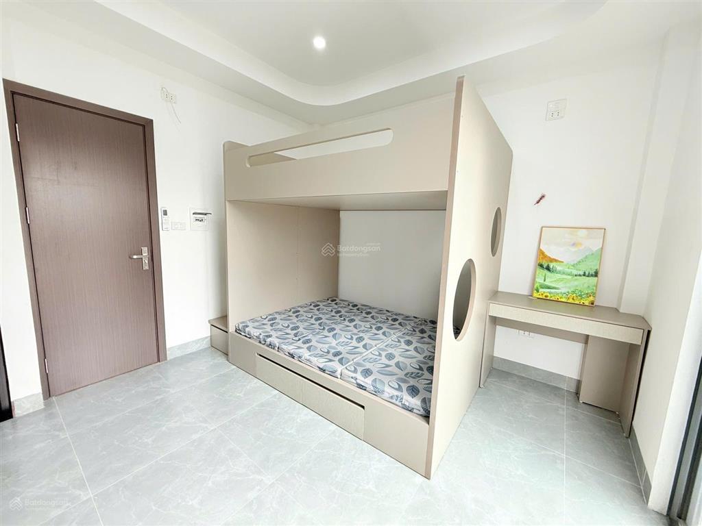 Cực phẩm ccmn 25m2 giường tầng full đồ, máy giặt riêng, ban công tại trường chinh