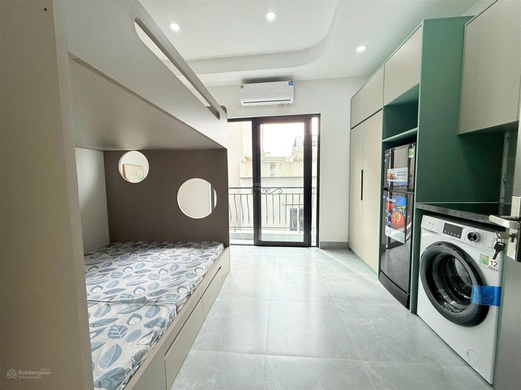 Cực phẩm ccmn 25m2 giường tầng full đồ, máy giặt riêng, ban công tại trường chinh
