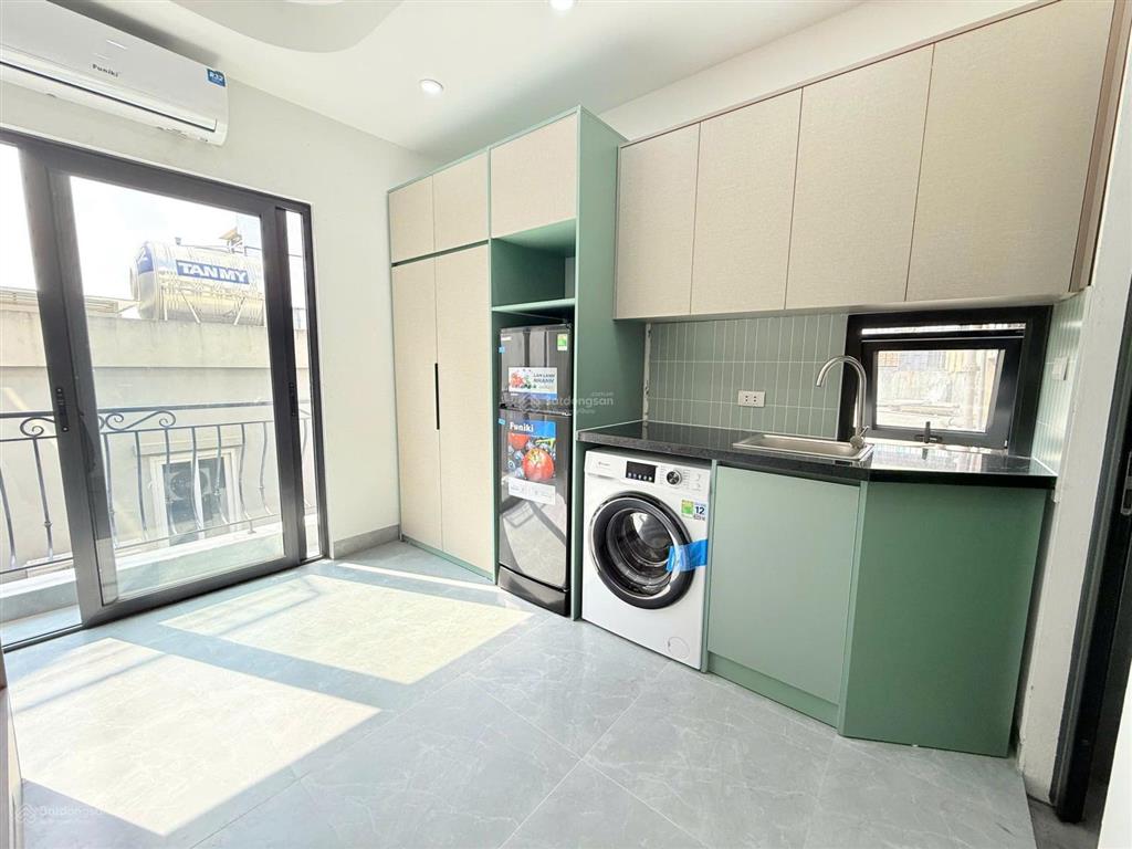 Cực phẩm ccmn 25m2 giường tầng full đồ, máy giặt riêng, ban công tại trường chinh