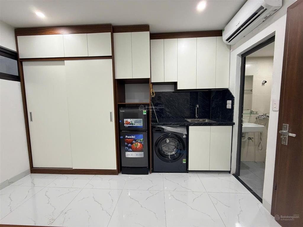 Khai trương ccmn 25m2 full đồ. máy giặt riêng, cửa sổ, ban công thoáng tại định công