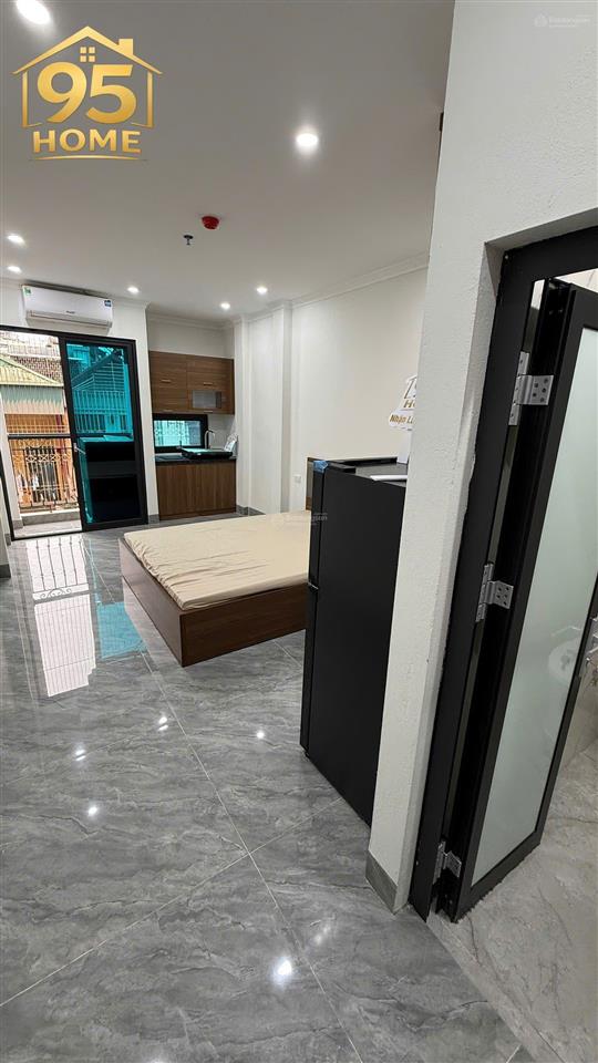 Siêu phẩm ccmn 25m2 full đồ, ban công, máy giặt riêng tại mặt phố hoa bằng