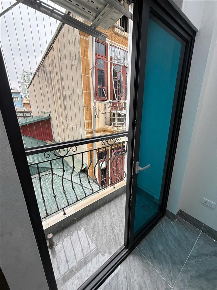 Siêu phẩm ccmn 25m2 full đồ, ban công, máy giặt riêng tại mặt phố hoa bằng