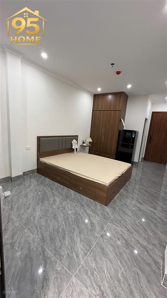 Siêu phẩm ccmn 25m2 full đồ, ban công, máy giặt riêng tại mặt phố hoa bằng