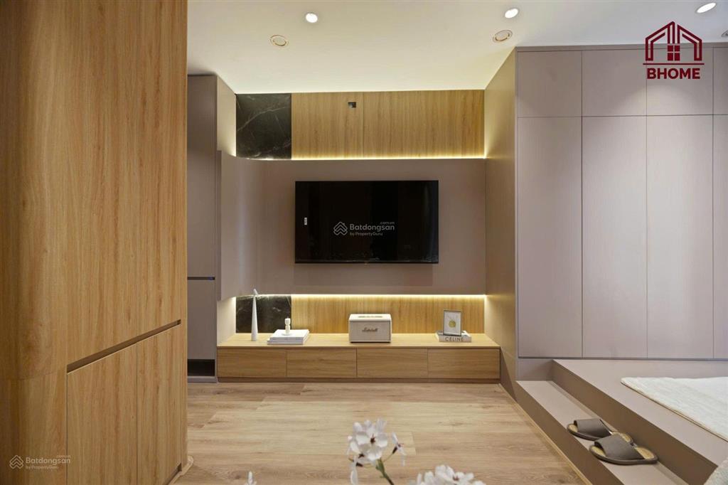 Khai trương căn hộ 40m2 full nội thất cao cấp, ban công thoáng tại vũ ngọc phan, láng hạ